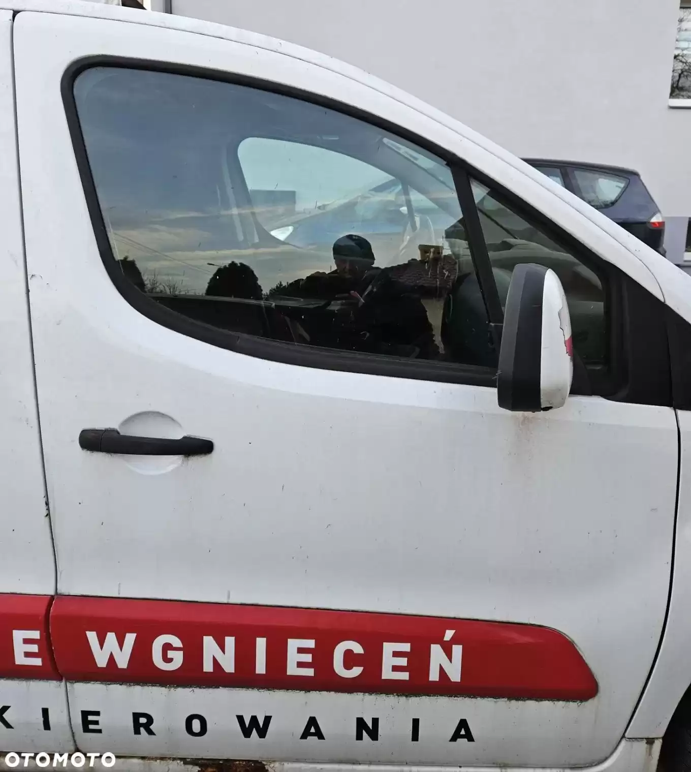 Citroen Berlingo Peugeot Partner 2 II drzwi przód przednie prawe EWPA