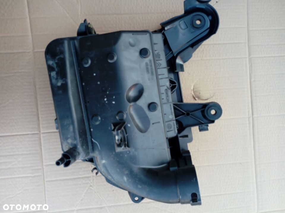 Citroen C3 DS3 C4 DS4 Peugeot 308 Partner  1.6 HDI obudowa filtra powietrza 9806561080 - obrazek 11