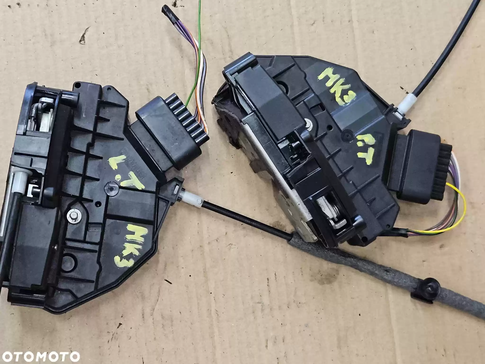 Ford Focus MK3  zamek drzwi tył tylnych prawy lewy - obrazek 2
