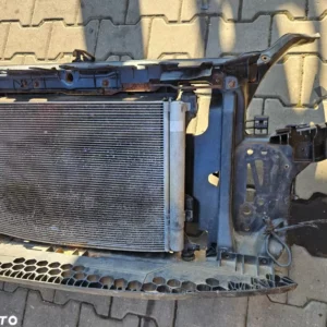 Hyundai i20 pas przód przedni wzmocnienie przednie  chłodnica wentylator