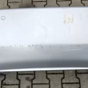 Lexus IS250 IS220 zderzak tył tylny