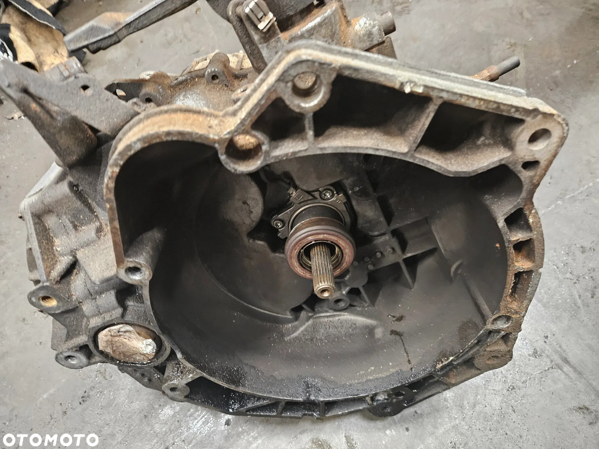 Opel Astra J 4 IV Meriva B 1.3 CDTI skrzynia biegów M20 - obrazek 4