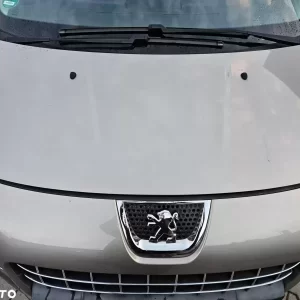 Peugeot 3008 maska   EVGC