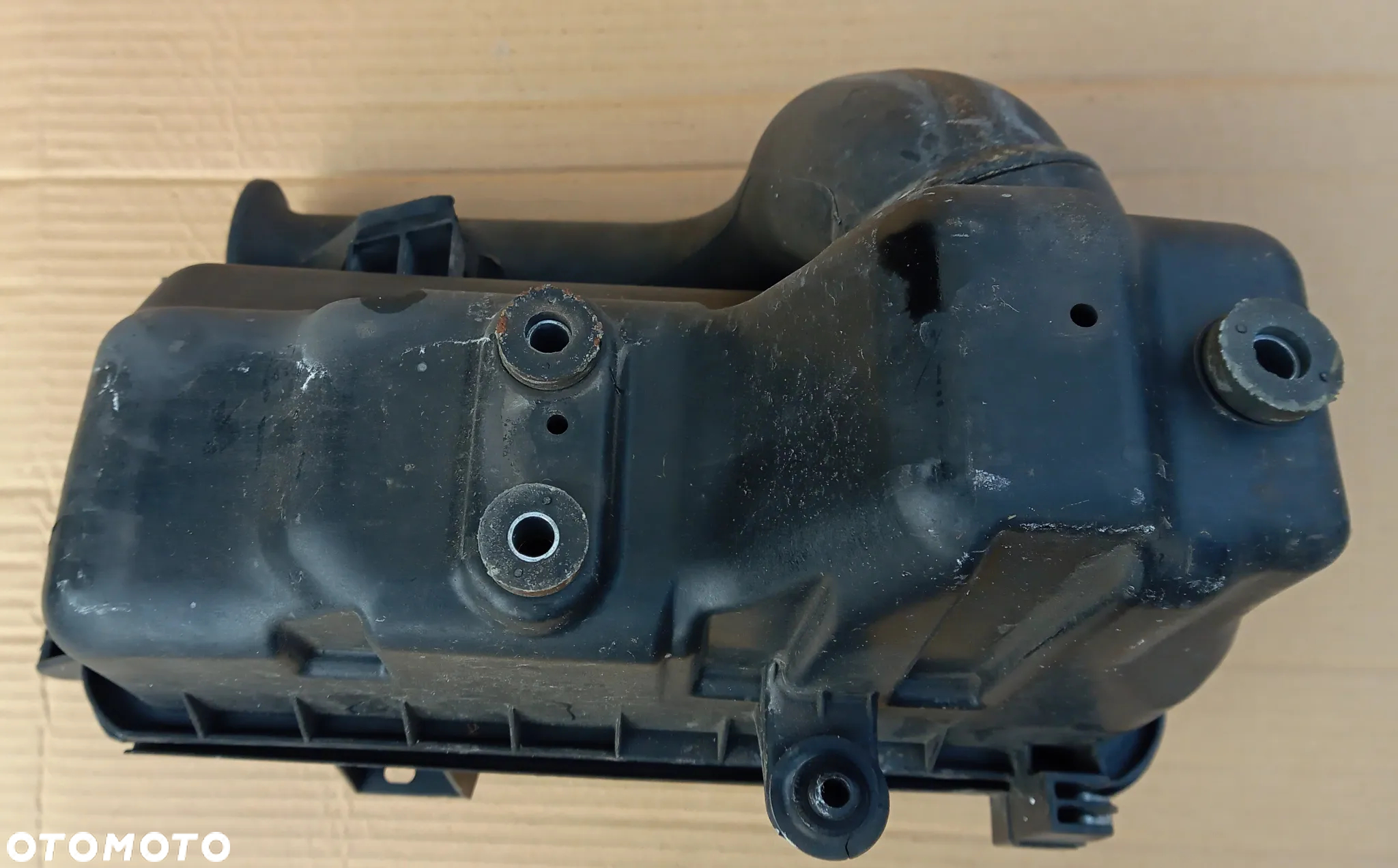 Toyota Yaris II 1.4 D4D obudowa filtra powietrza ONO2 - obrazek 2