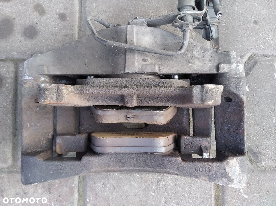 Audi A6 C6 zacisk hamulcowy przód przedni prawy   lewy tarcza 321 (973) - obrazek 6