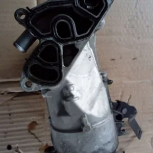 Peugeot 3008 5008 1.6HDI obudowa filtra oleju