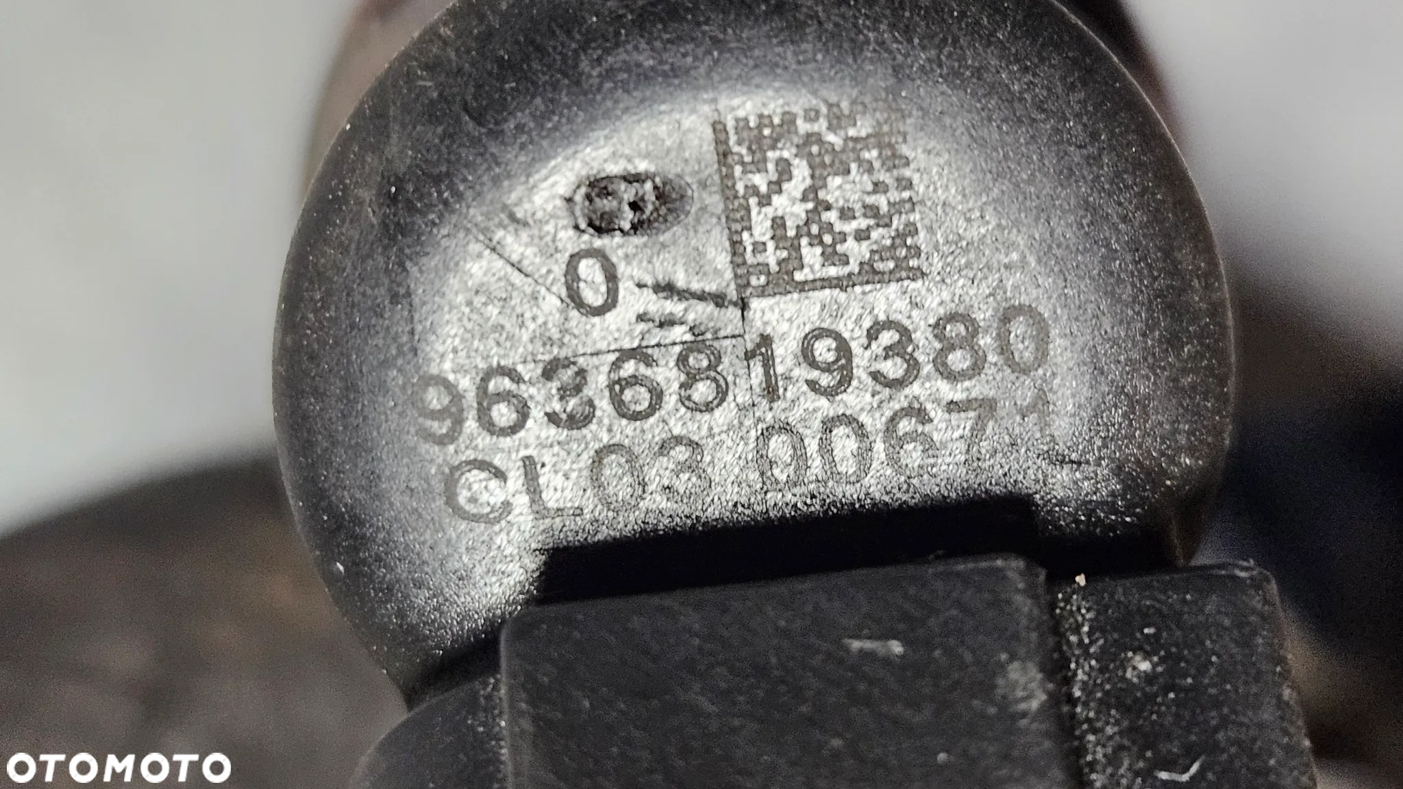 Peugeot 307 Partner Citroen C4 2.0 HDI wtryskiwacz 9636819380 - obrazek 2