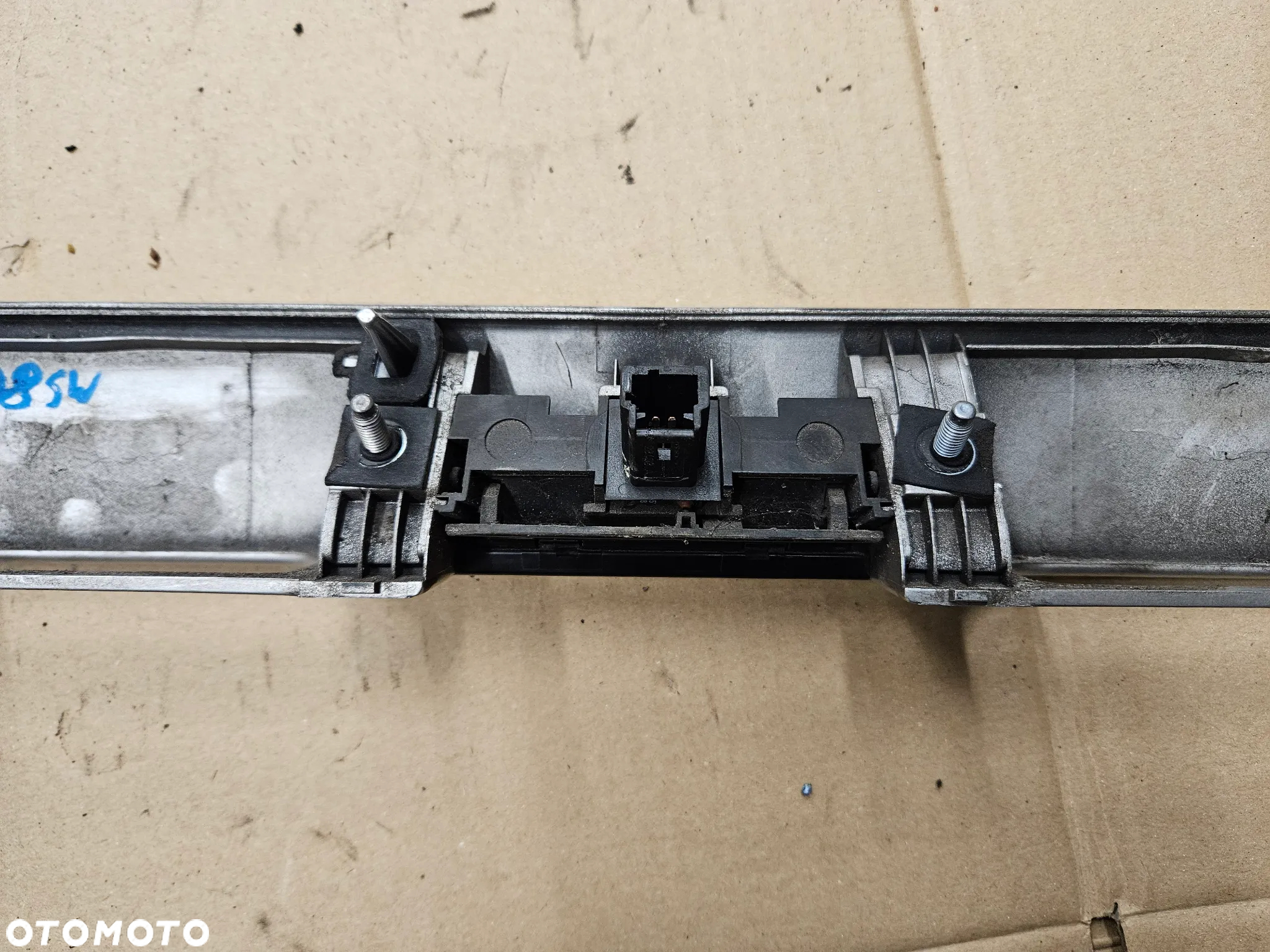 Peugeot 308  SW kombi blenda listwa na klapę tył mikrostyk - obrazek 3