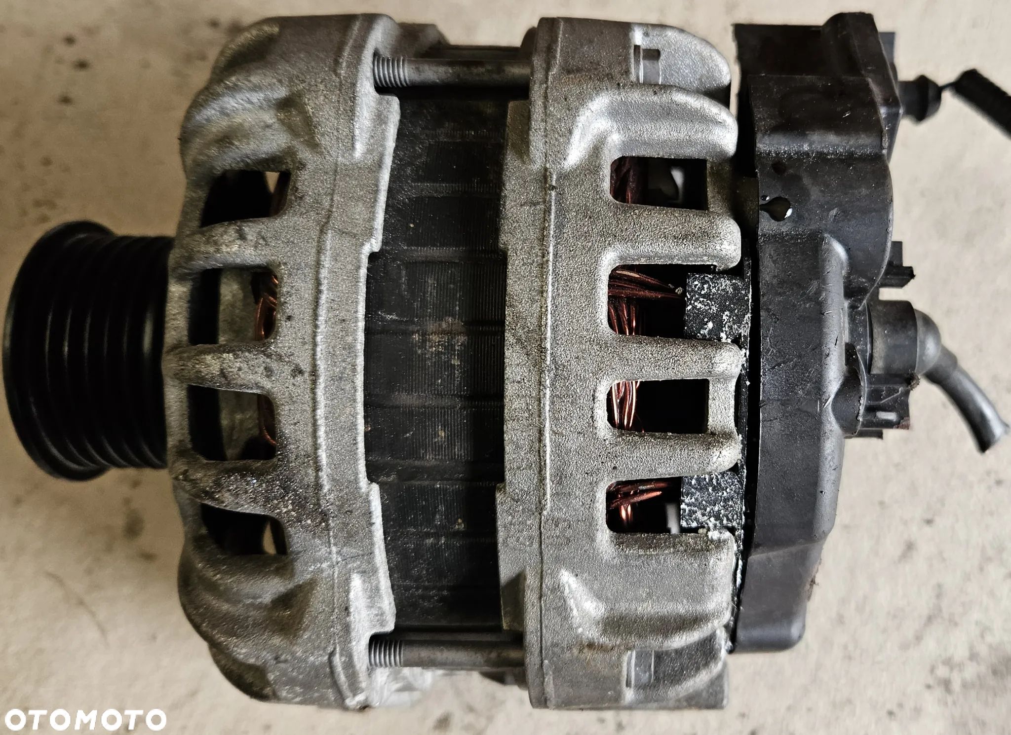 W Polo Seat Ibiza 1.4 MPI alternator 110A 04C903023J