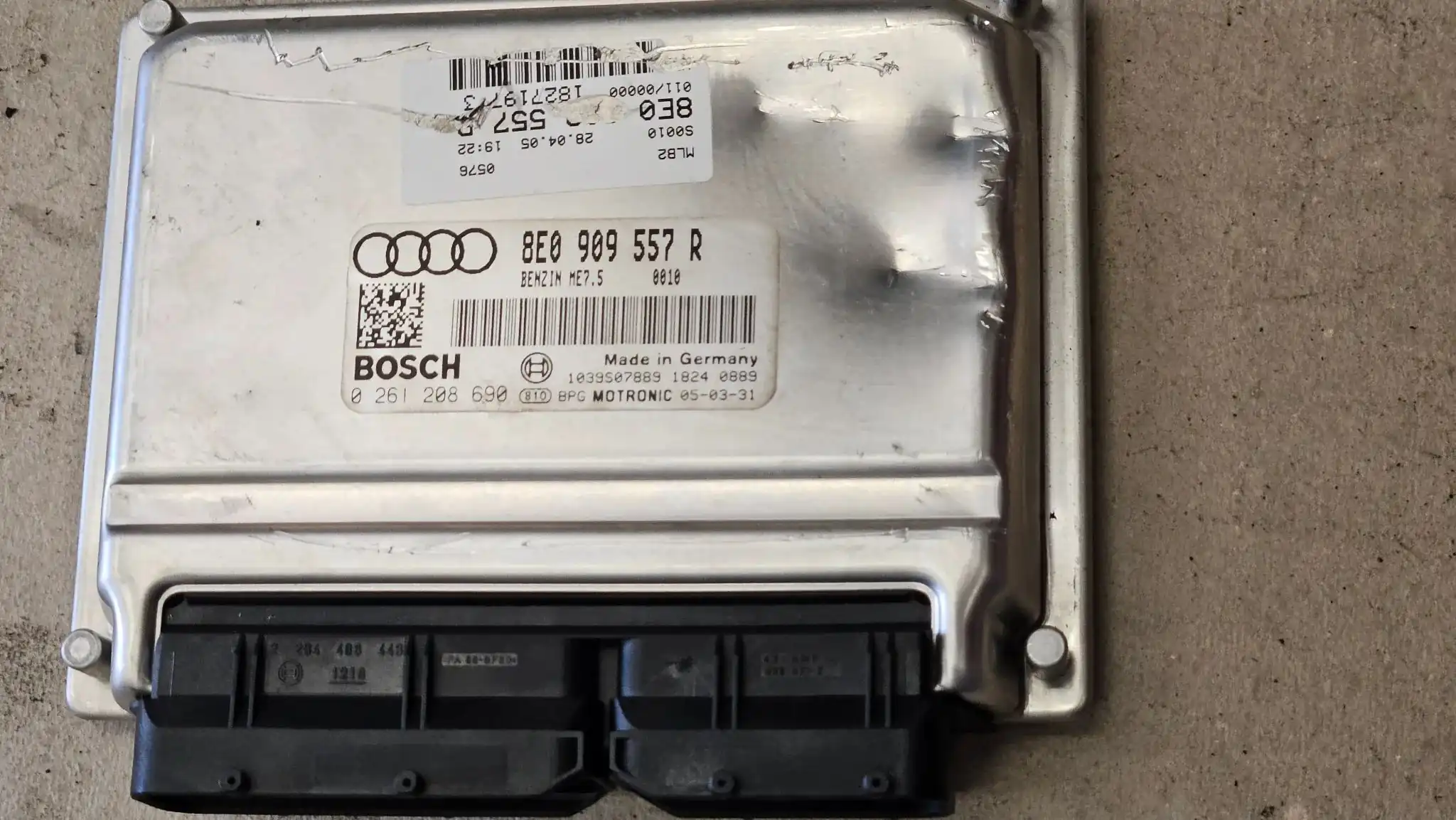 Audi A4 B6 B7 2.0 FSI komputer sterownik silnika 8E0909557R - obrazek 2