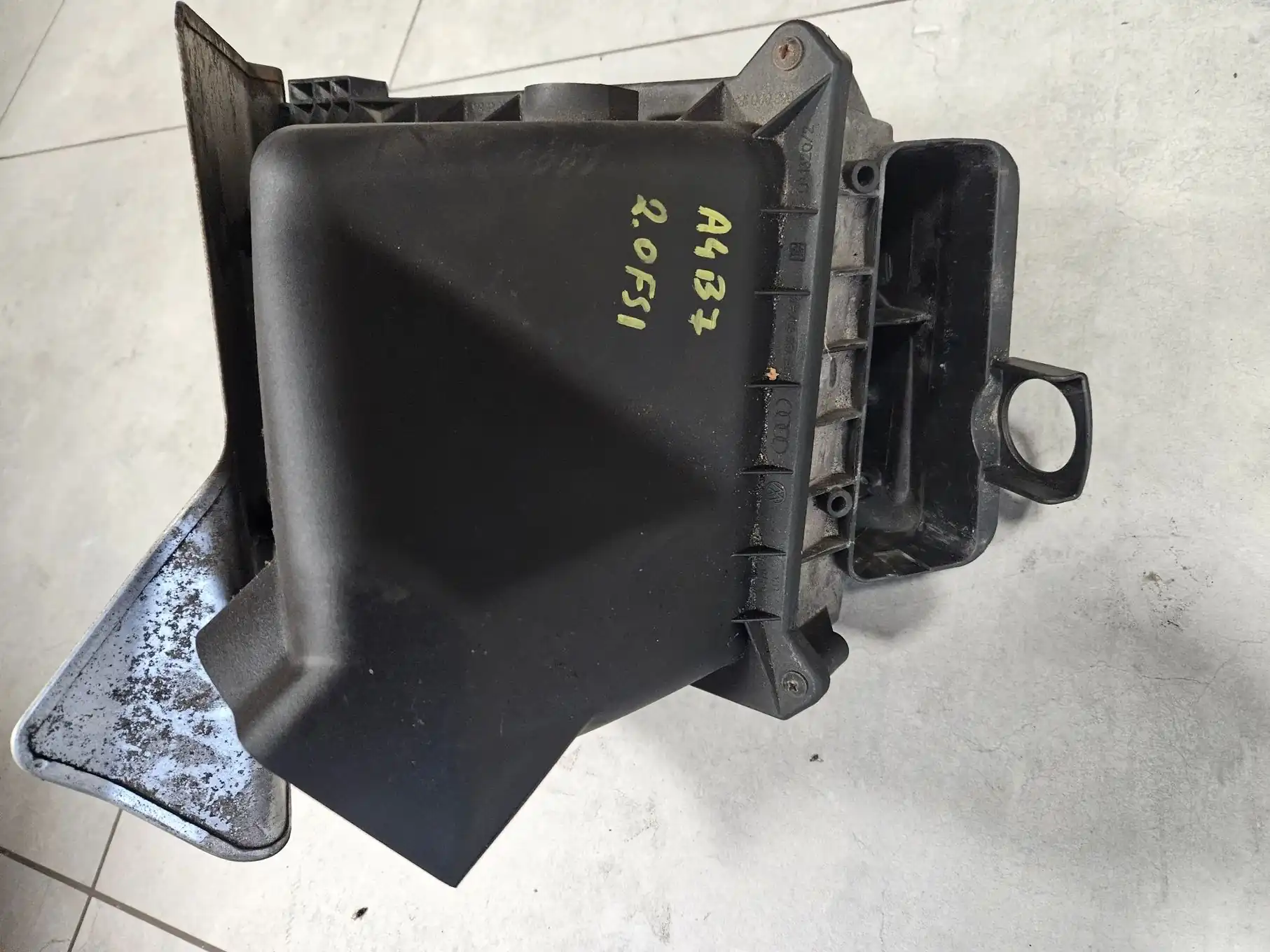 Audi A4 B6 B7 2.0 FSI obudowa filtra powietrza 06B133835BD 06B133837AG - obrazek 2