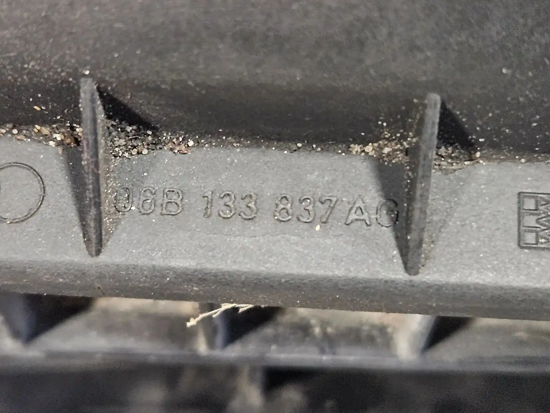 Audi A4 B6 B7 2.0 FSI obudowa filtra powietrza 06B133835BD 06B133837AG - obrazek 6