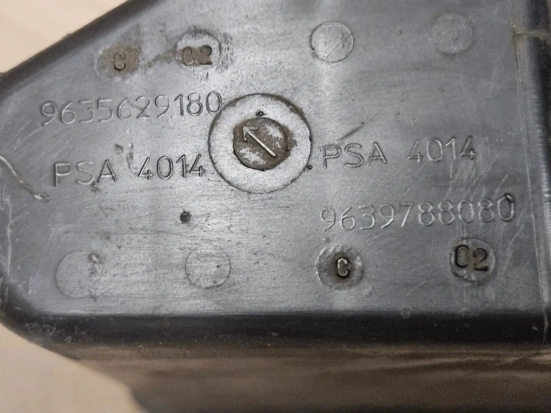 Peugeot 307 1.6 2.0 16V rezonator wlot do filtra powietrza - obrazek 9