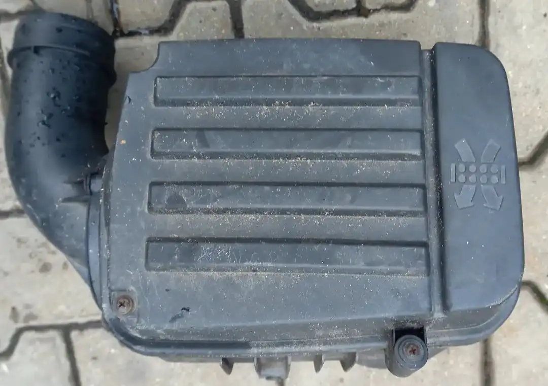 VW Caddy 2.0 SDI obudowa filtra powietrza 1F0129607 1F0129620